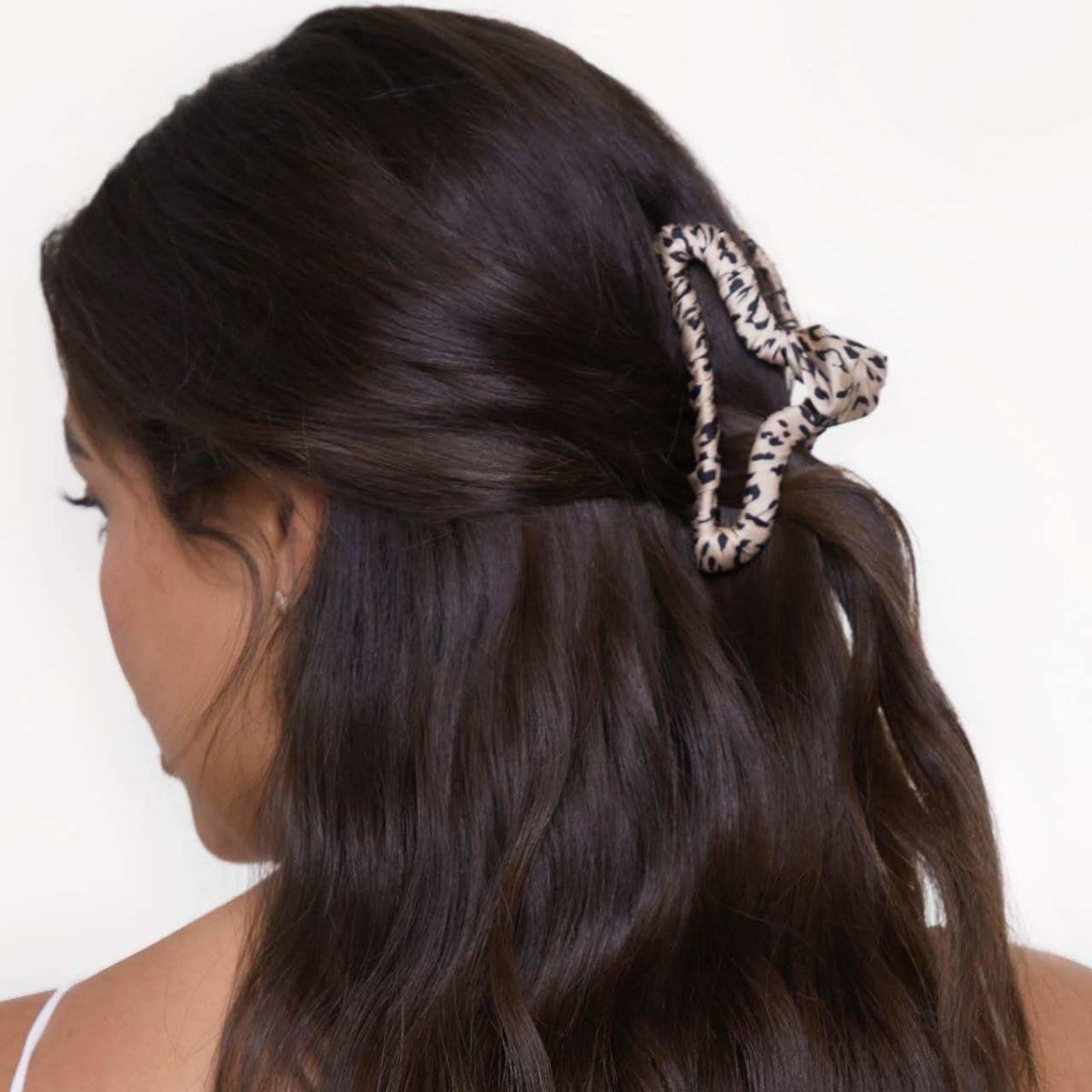satin-wrapped-claw-clip-leopard